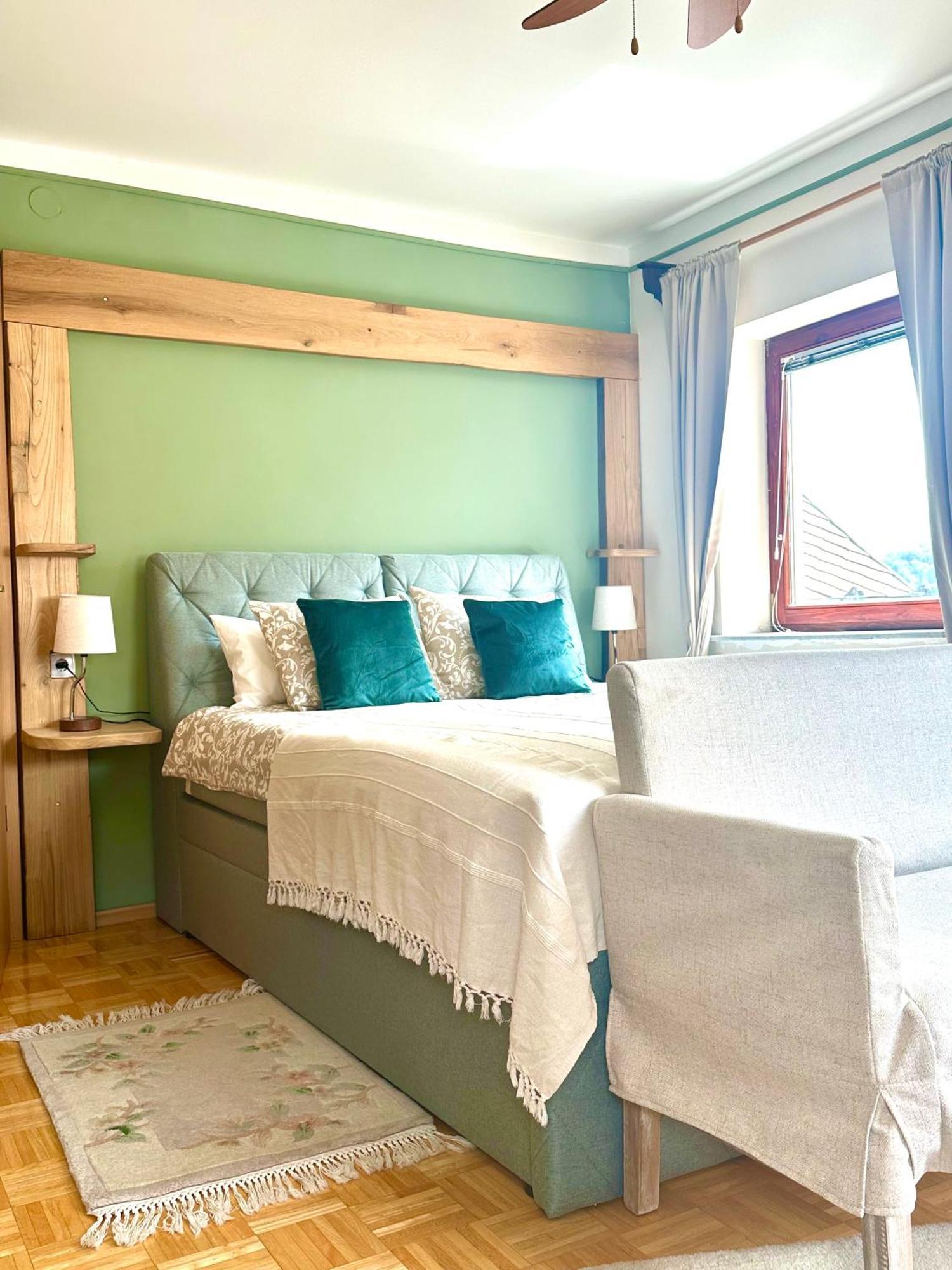 Guesthouse Sabine - Pr' Skminc Bohinjska Bela Buitenkant foto